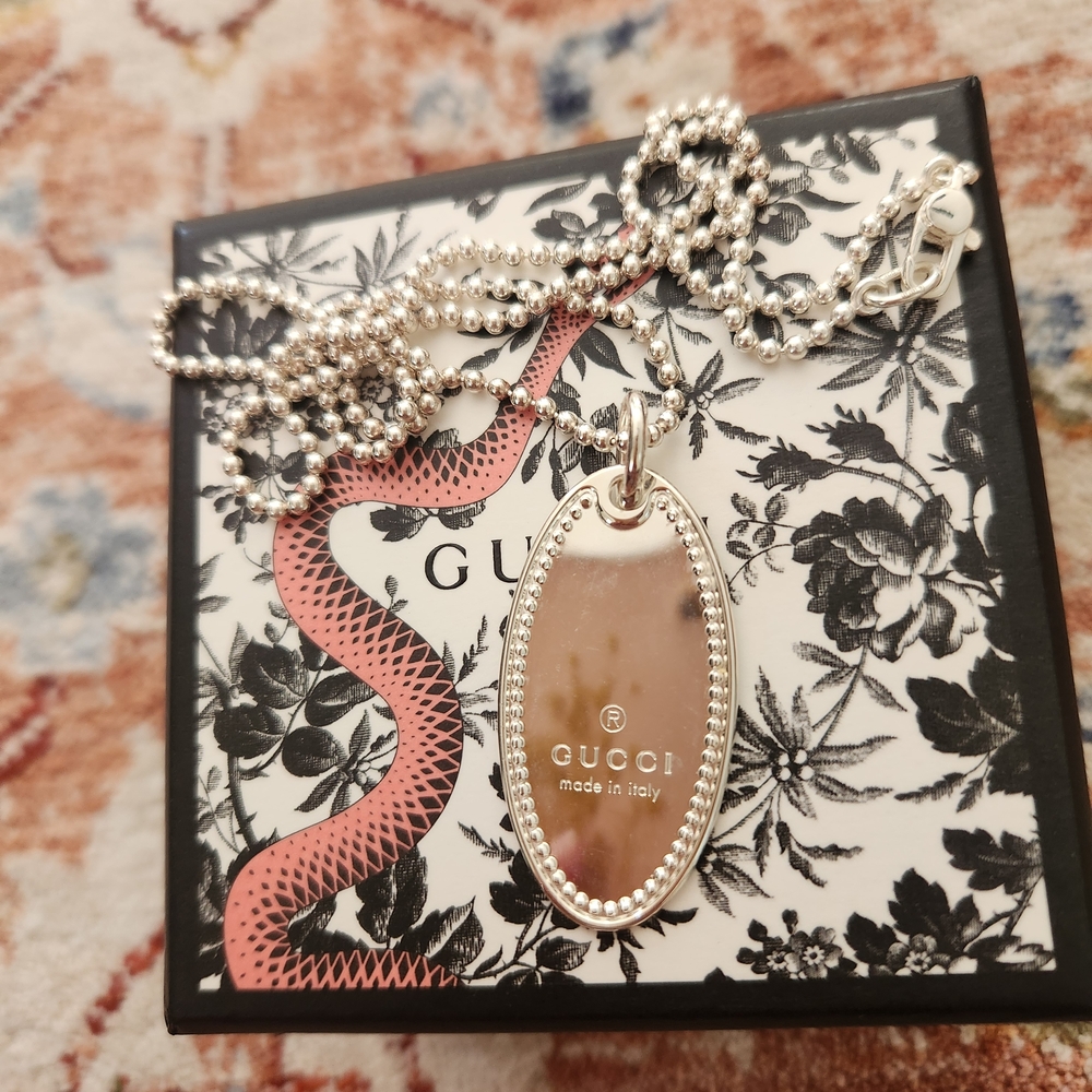 Gucci Silver Pendant Necklace